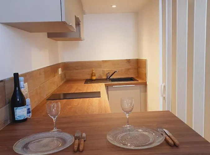 Appartement Entièrement Rénové Vieille