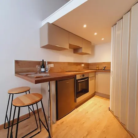 Entierement Renove Vieille Apartment *